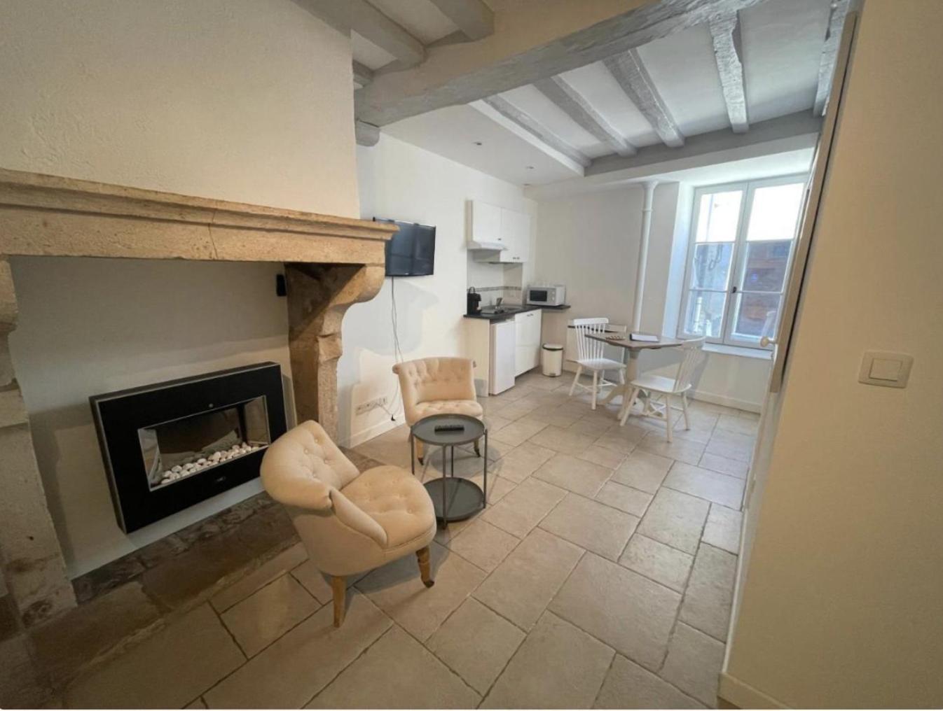 Batisse Paradis- 3 Appartements Calmes Et Elegants Au Centre Historique De Beaune Beaune  Rom bilde