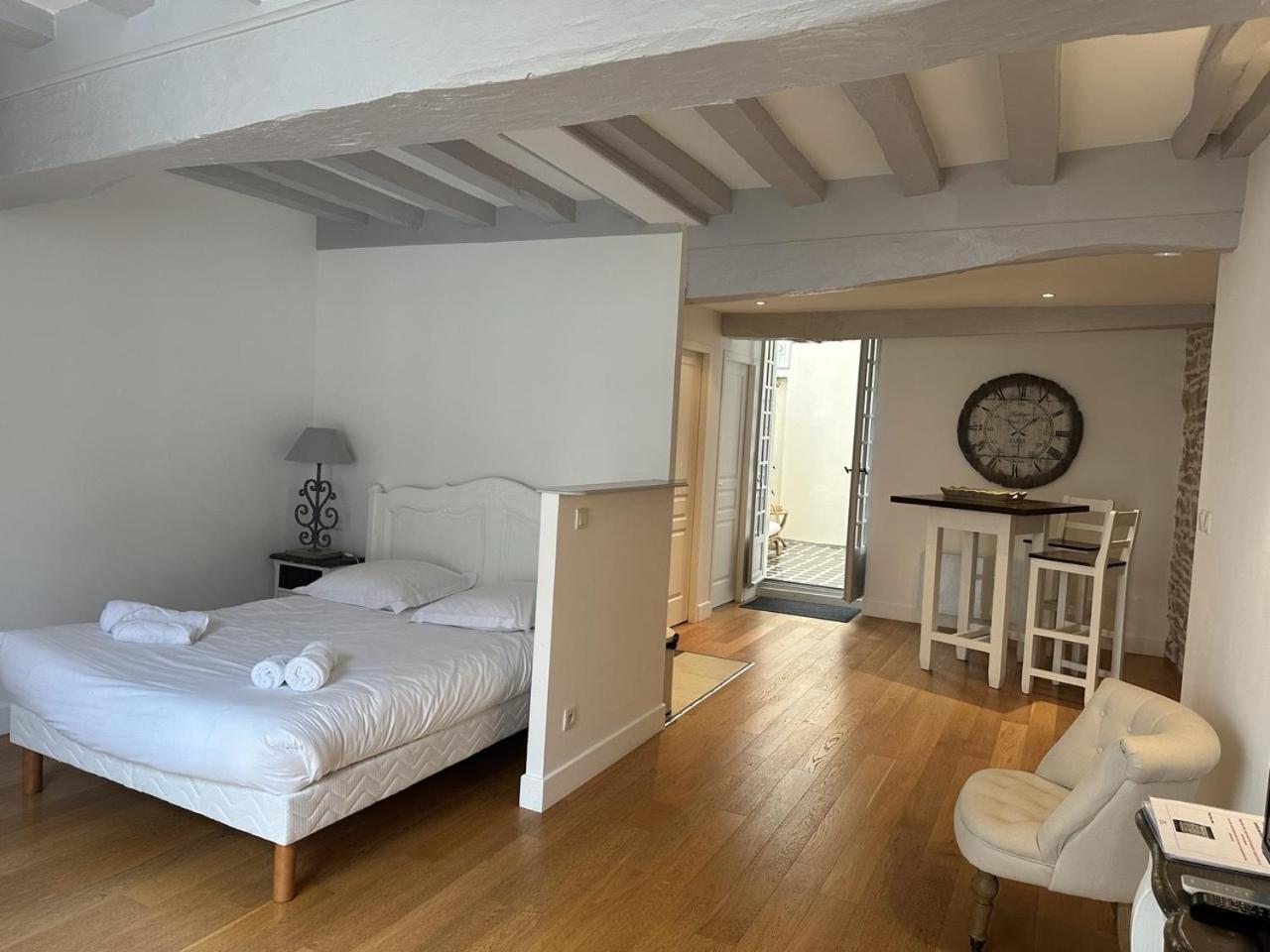 Batisse Paradis- 3 Appartements Calmes Et Elegants Au Centre Historique De Beaune Beaune  Eksteriør bilde