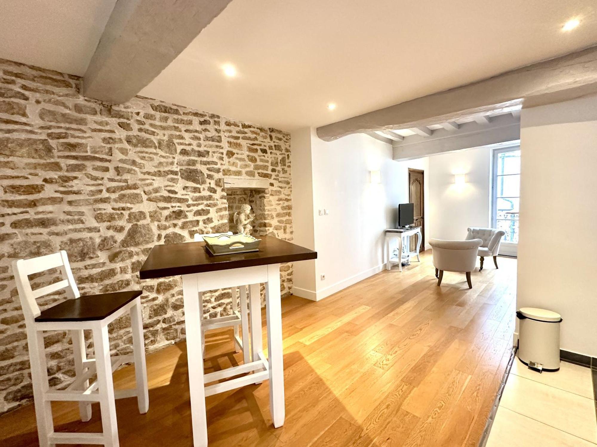 Batisse Paradis- 3 Appartements Calmes Et Elegants Au Centre Historique De Beaune Beaune  Eksteriør bilde